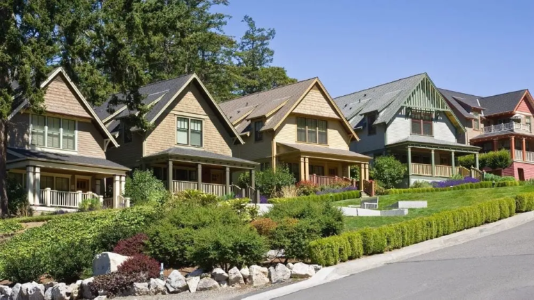 How to Choose the Best Neighborhood for Your Family